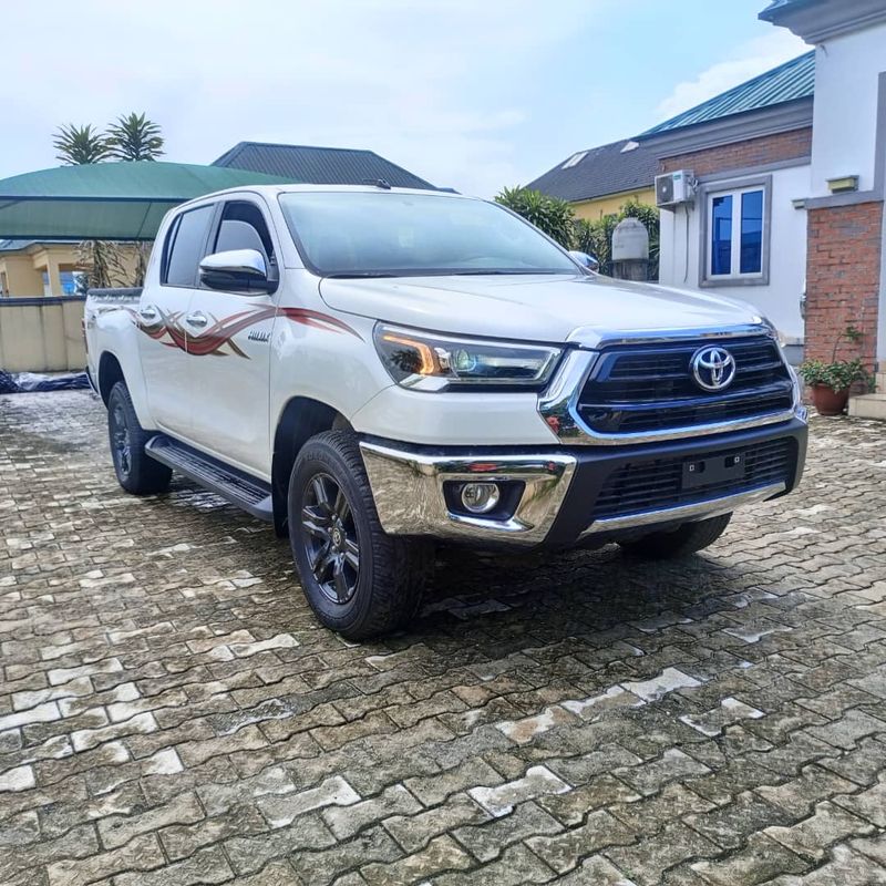 Main image of 2021 Toyota Hilux